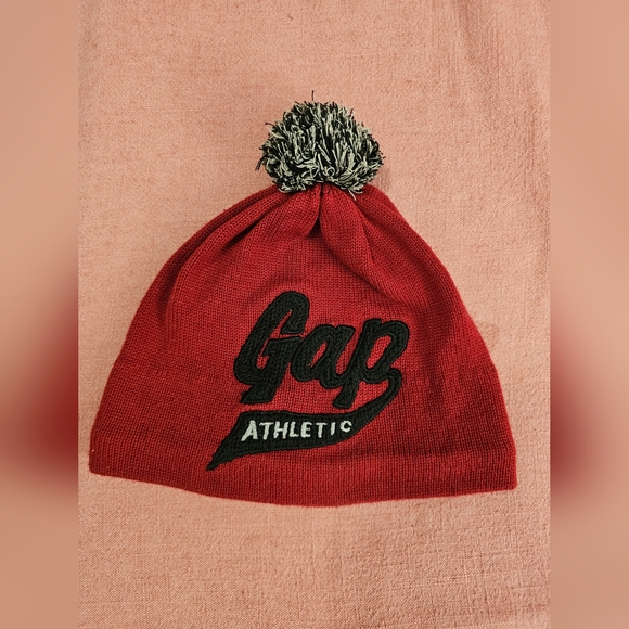 GAP Red Knit Hat with Black and White Pom - Picture 1 of 3